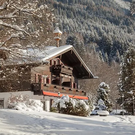 Der Erlhof Restaurant & Готель 3*
