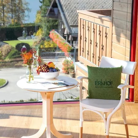 Der Erlhof Restaurant & Готель 3*