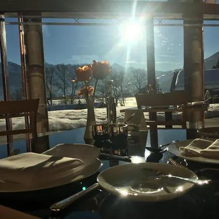 Der Erlhof Restaurant & מלון