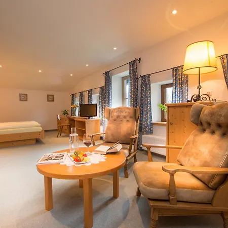 Ξενοδοχείο Der Erlhof Restaurant & Landhotel